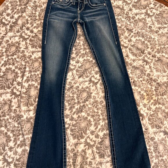 True Religion - Picture 8 of 11